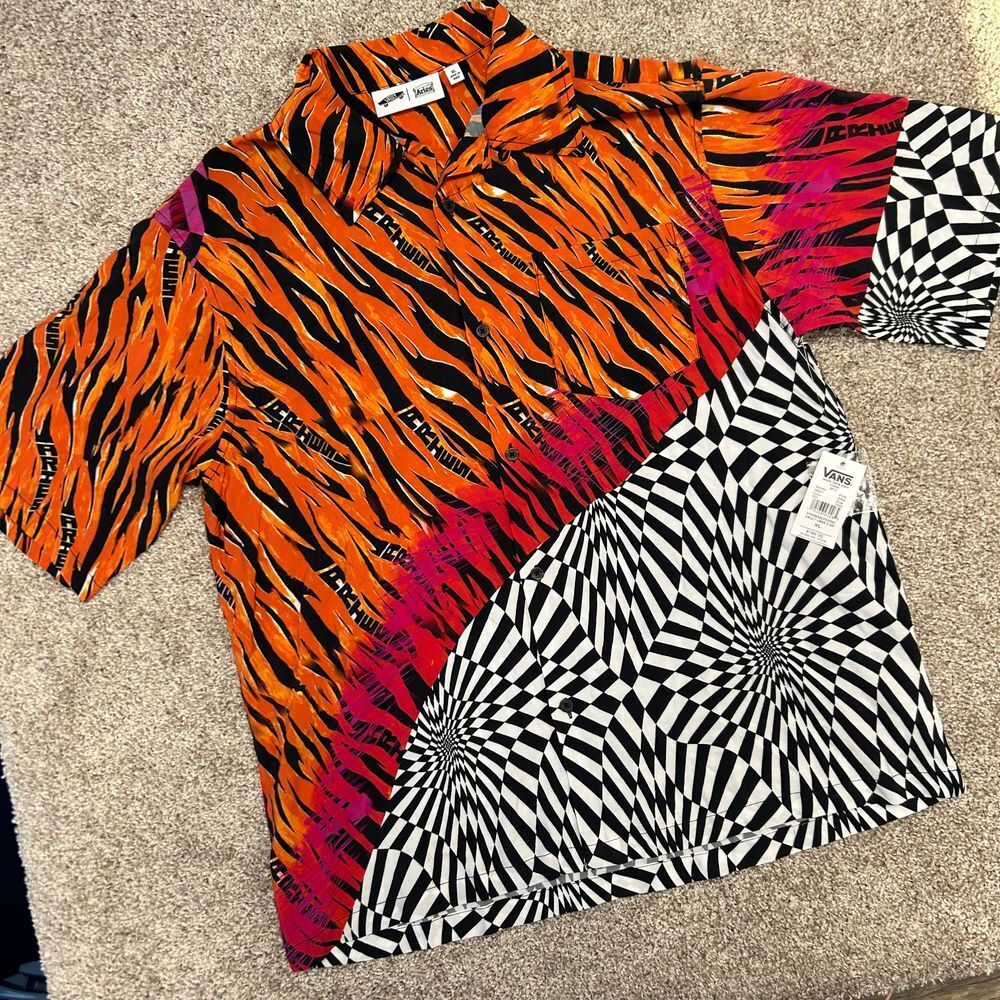 NWT Vault By Vans x Aries Distorted Pattern Button Front Shirt Men Size XL (737)